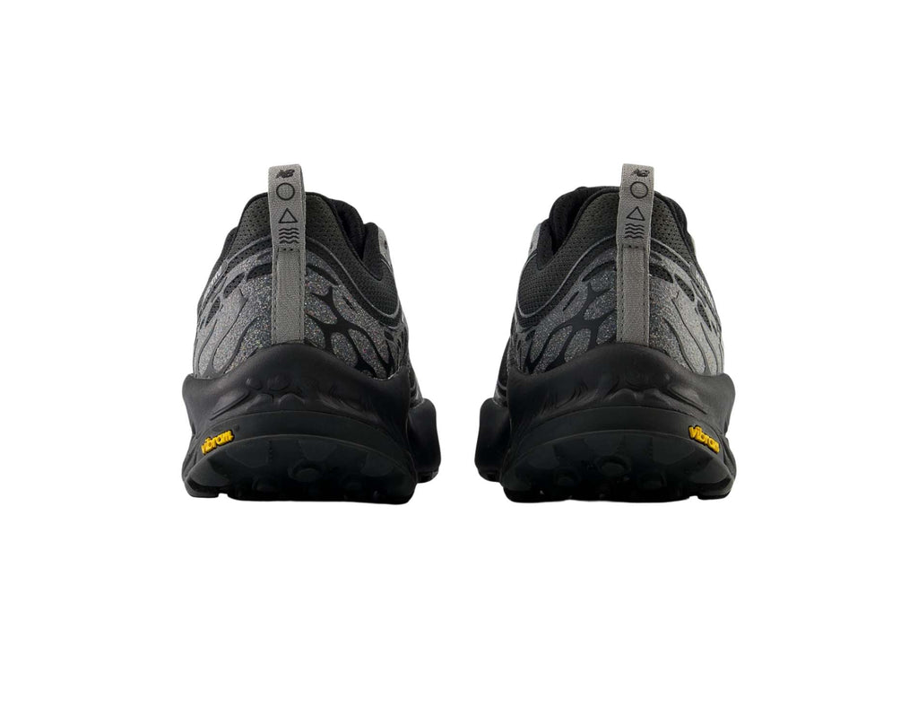 New Balance Hierro V8 Mens Wide Trail Running Shoes